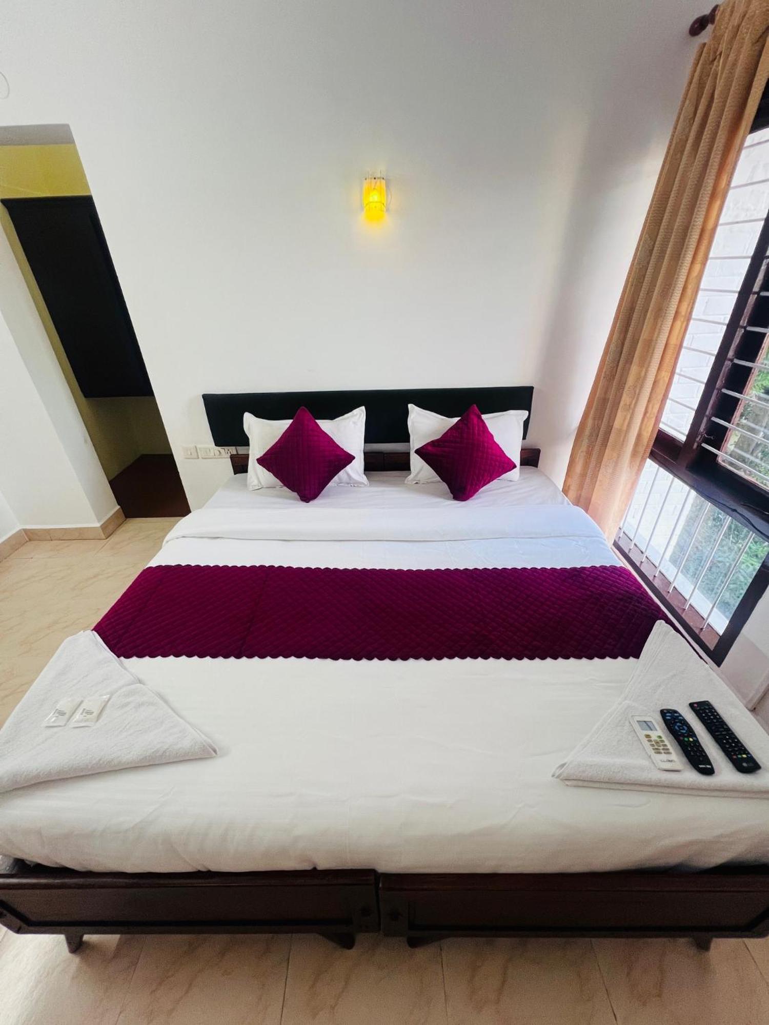 Hotel Sunday - Townhouse Club Airport Trivandrum Thiruvananthapuram Luaran gambar