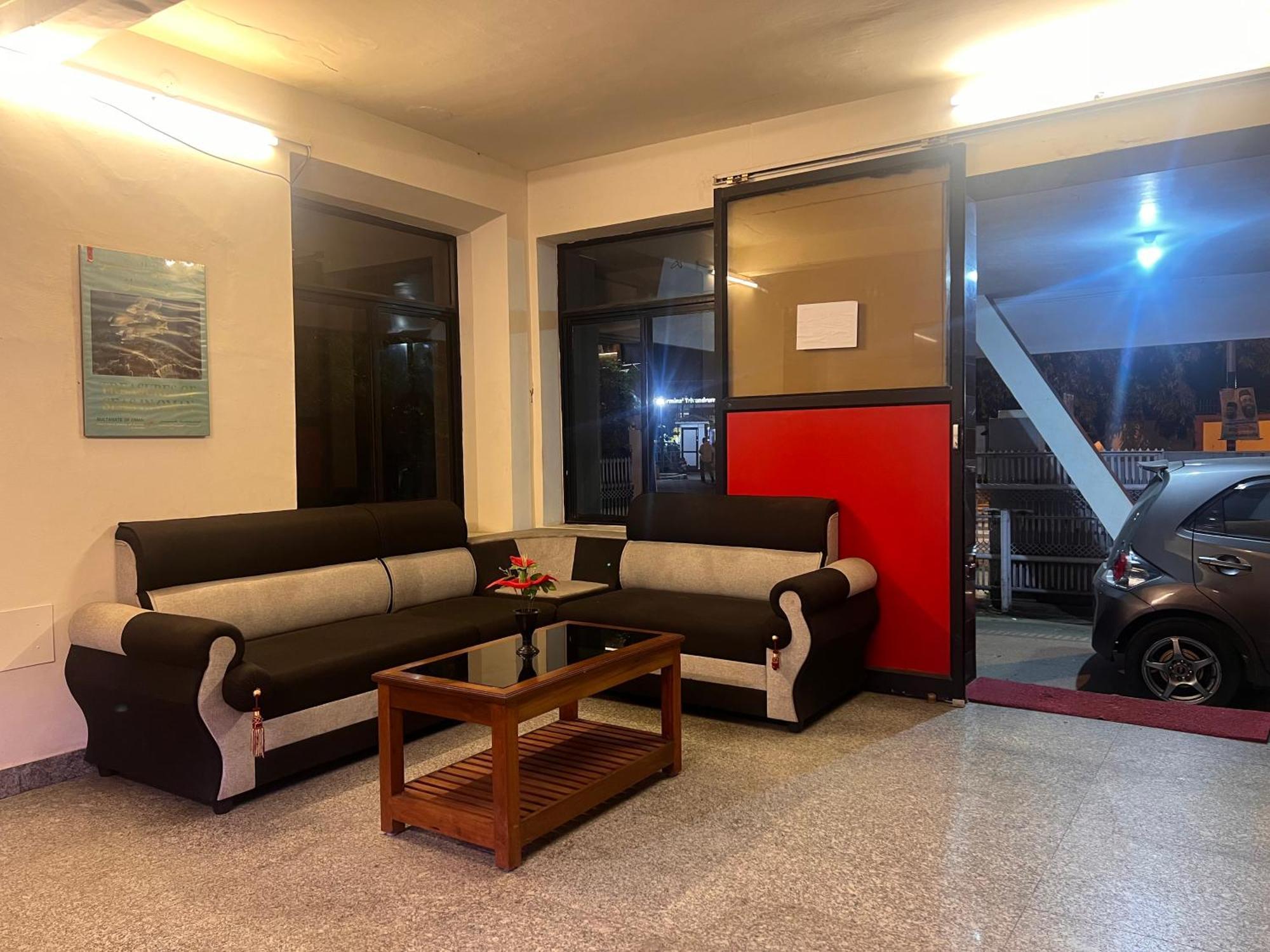 Hotel Sunday - Townhouse Club Airport Trivandrum Thiruvananthapuram Luaran gambar
